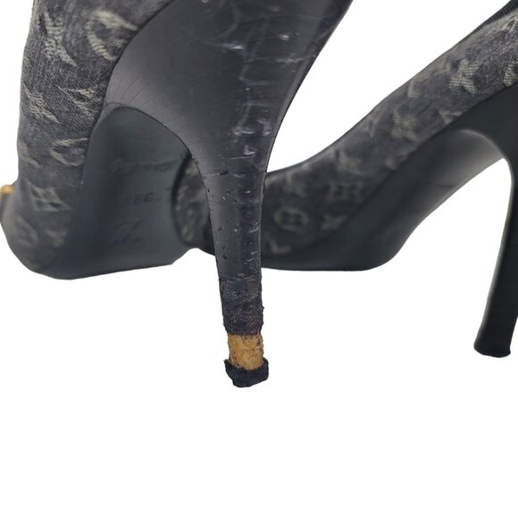 Louis Vuitton Monogram Buckle Heels Black & Gold Size 39.5 EU Leather & Canvas - Picture 11 of 11